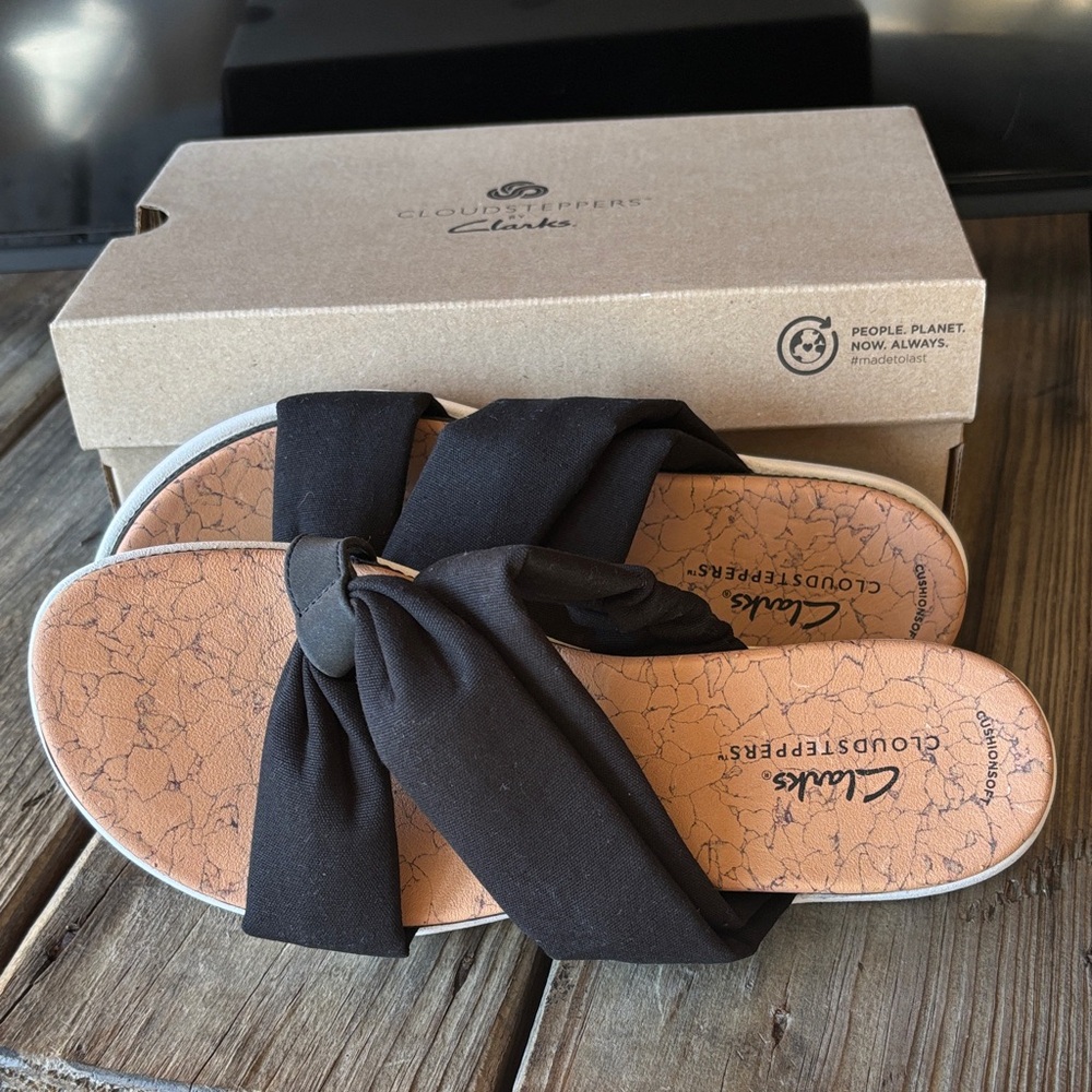 Cloudsteppers by Clarks Black Knot Slide Sandals
